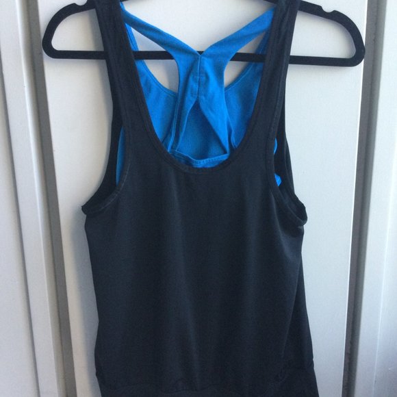 Gap Fit tank top with built-in bra - Picture 2 of 2